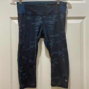 Lululemon blue cropped leggings womens 6